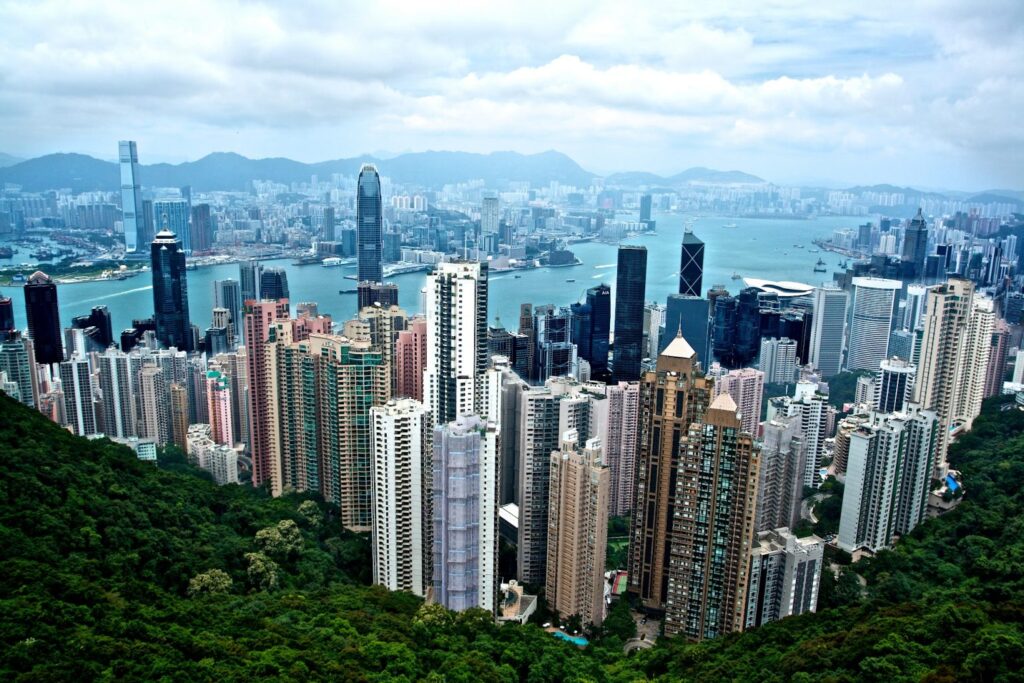 HONG KONG the Nine Dragon town : Feng Shui for Modern Living